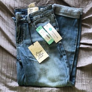 Boyfriend Capri Jeans